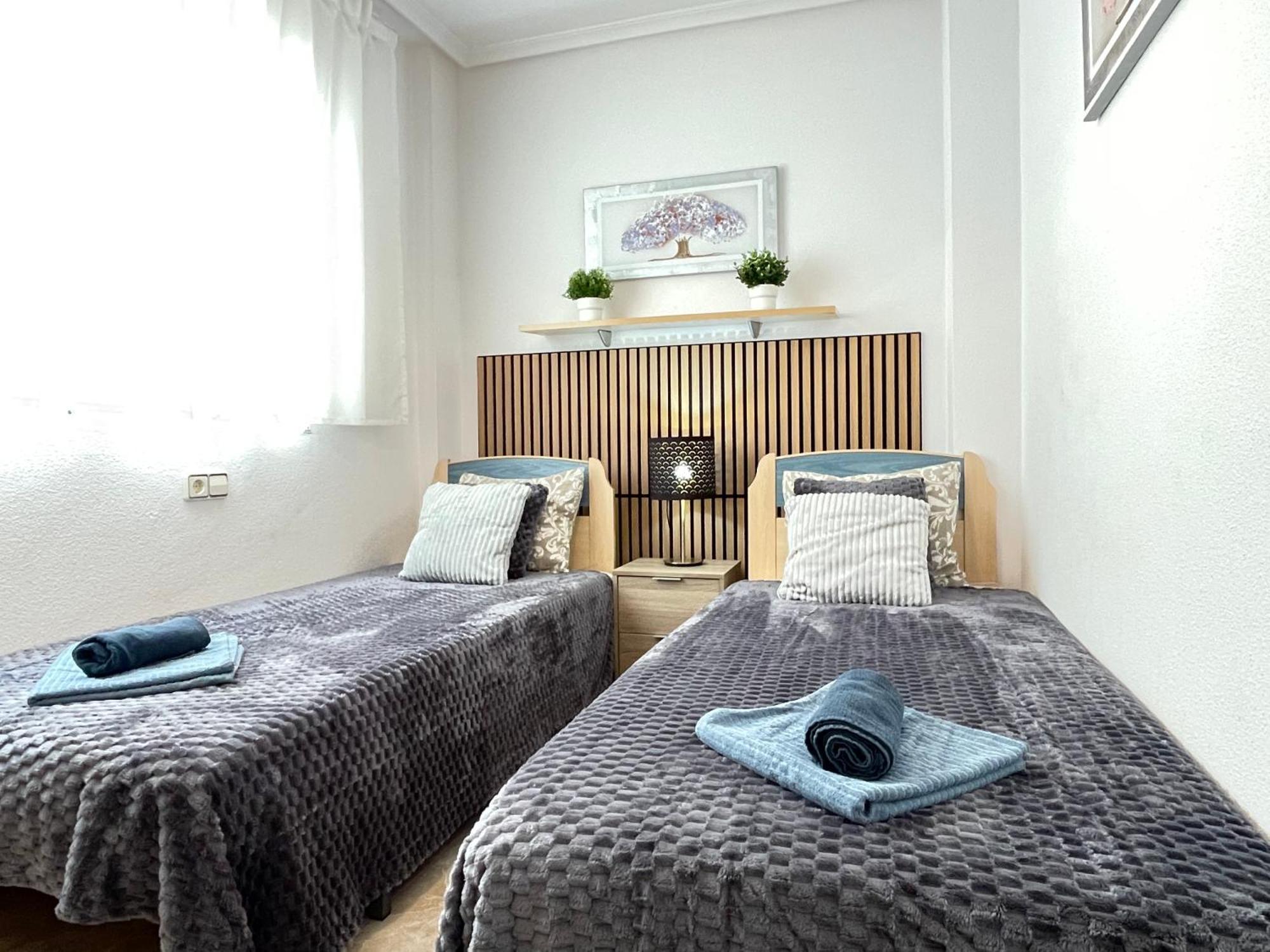 Superior La Playa! 3 Bedrooms! 2 Baths! Air Condition! Side Sea View! Torrevieja Exterior photo